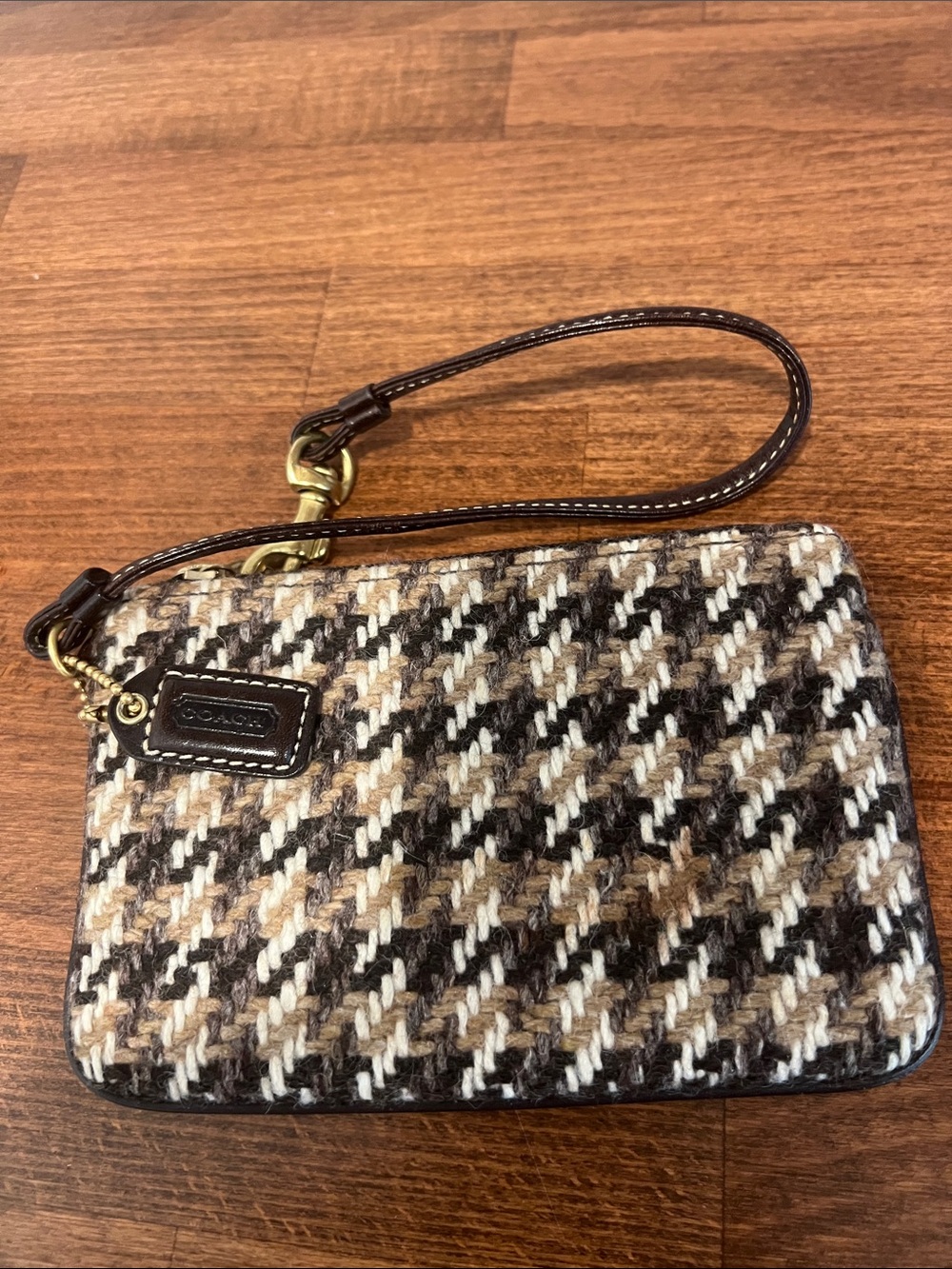 Coach Brown & Cream Houndstooth Wristlet